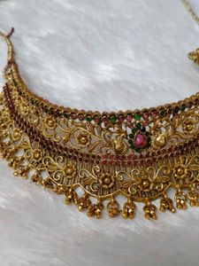 Elegant Gold-Tone Necklace