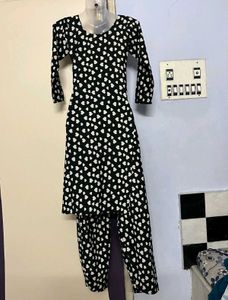 Stylish Black &amp; White Kurta Set