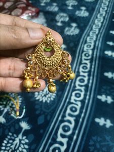 Beautiful Neck Piece And Earrings