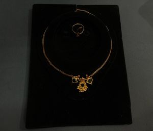 Red Jewel Necklace Set