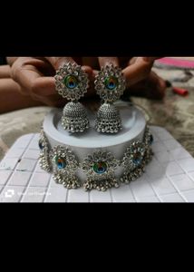 Black Metal Nacklace With Jhumki