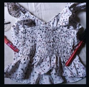 Floral Print Ruffled Top