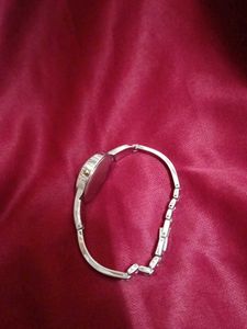 Elegant Women's kada Watch