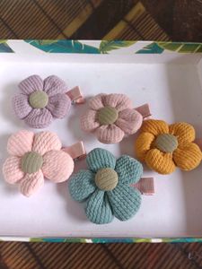 New Flower Clips -5 Pcs