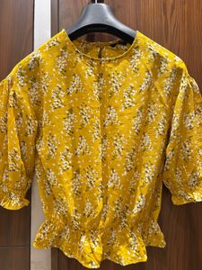 Chic Yellow Floral Puff Sleeve Top