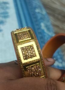 Golden Kada Set For Women
