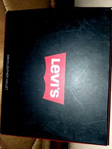 Levi's Men's Leather Wallet