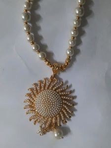 PEARL gold Necklace