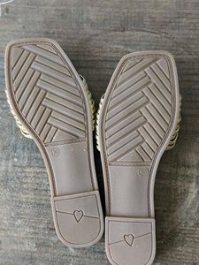 Stylish Black &amp; Gold Slides