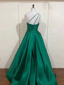 Emerald Green One-Shoulder Gown