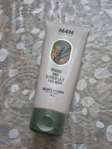 N4N Orange And Ginger Lily Face Wash