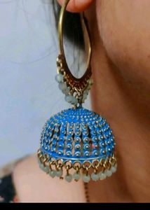 Combo Eyeshadow Nd Earrings
