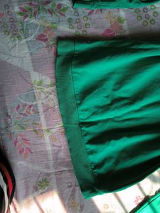 Green sweatshirt for women