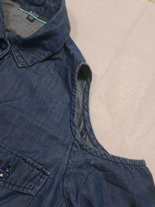 AJIO Cold-Shoulder Denim Shirt Top 💙