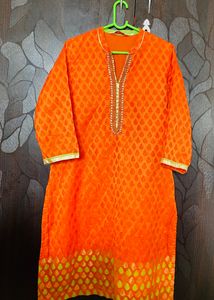 Embroidered straight kurta