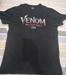 black venom tshirt