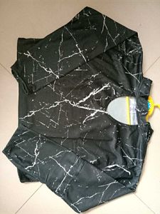 Cute Top With Tag