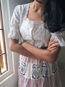 Beautiful Lace Cotton White Top 🌺🌿