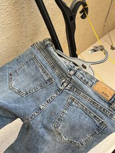 Straight Jeans