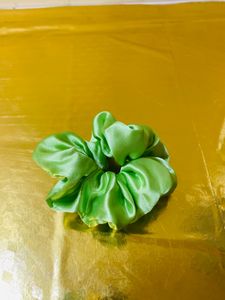 Pistachio Scrunchie