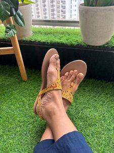 Taavi Floral Sandals