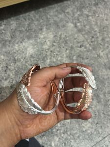 Hand Stud