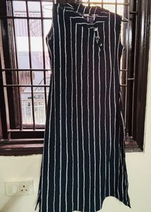 Striped Sleeveless Kurta