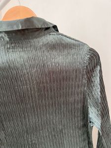 Green textured Unisex shirt 💚
