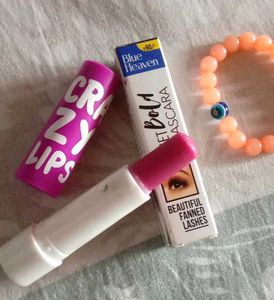 Blue Heaven Mascara,lipstick And Beaded Bracelet