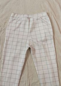 BRAND NEW WHITE JEGGINGS