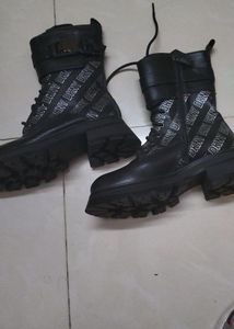 DKNY Brand new leather Black Boots