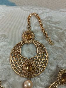 Golden Maang Tika Set