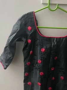 Elegant Grey Embroidered Kurta