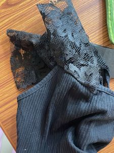 Lace Trim Tie-Front Crop Top