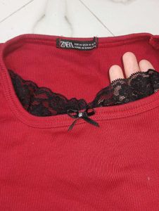 RED ZARA CROP TOP WITH BLACK LACE DETAIL