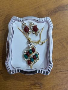 Pendant Set