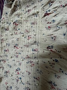 🥻Beige Clr Designed Sleeved Top