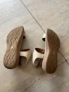 Metro Beige Sandals