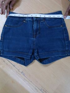 Quality And Look Is High But Price I Low