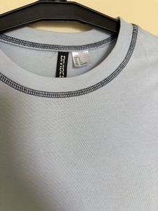 H&amp;M SOLID TOP