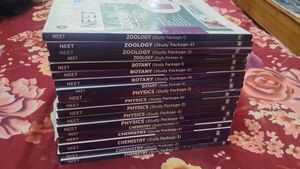 Aakash BYJUS Neet Study Material