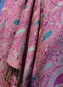 Paisley premium stole