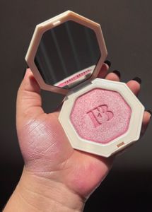 Fenty Beauty Killawatt Highlighter :-Wattabrat