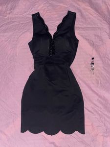 Chic Black Dress