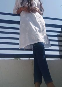White Chiknakari Kurta