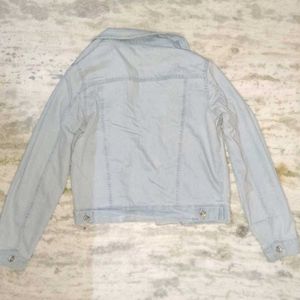 Denim Jacket, Trendy And Aesthetic!