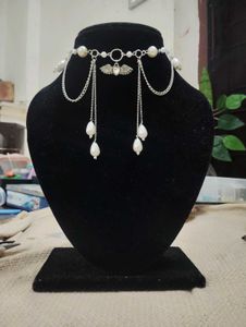gothic style pearl necklace