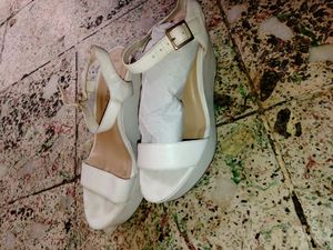 Branded Heels 👠