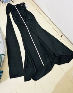 Elegant Black One-Shoulder Gown