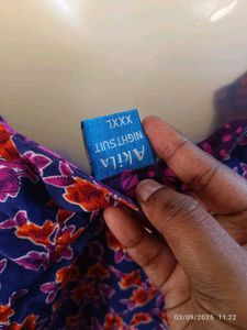 New unsed Floral Print Dress